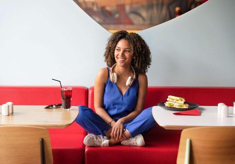 هتل Ibis Skopje City Center