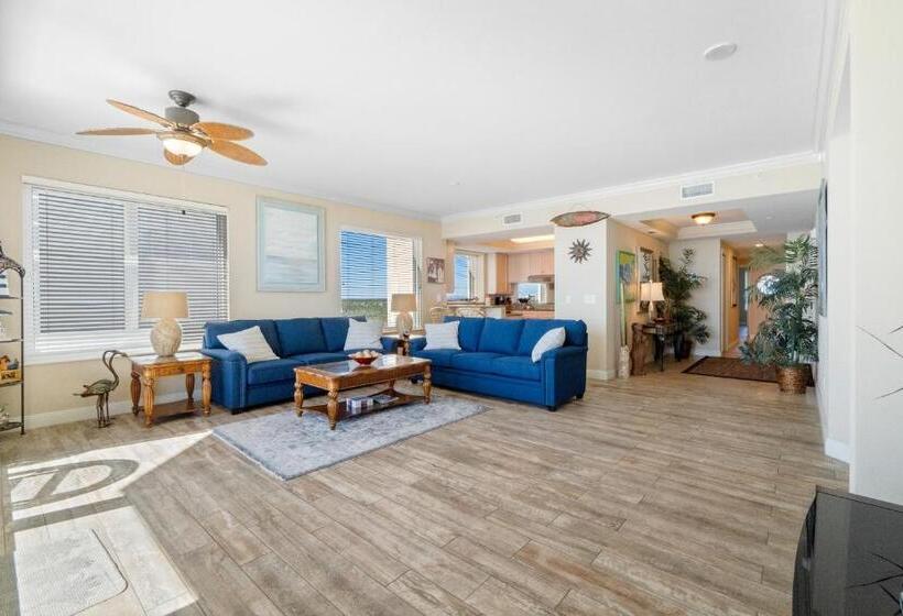 فندق Indigo 704w