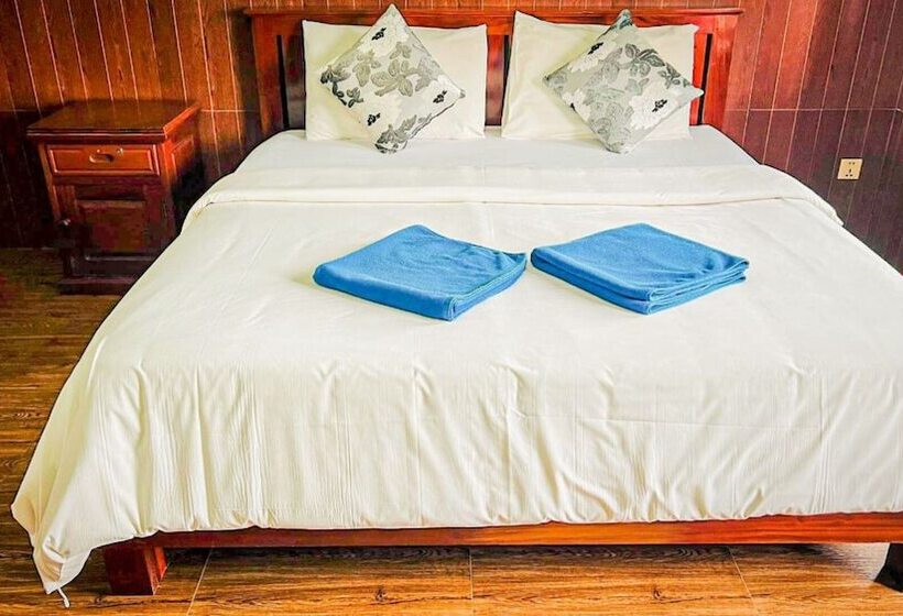 هتل Jasmine Lodge