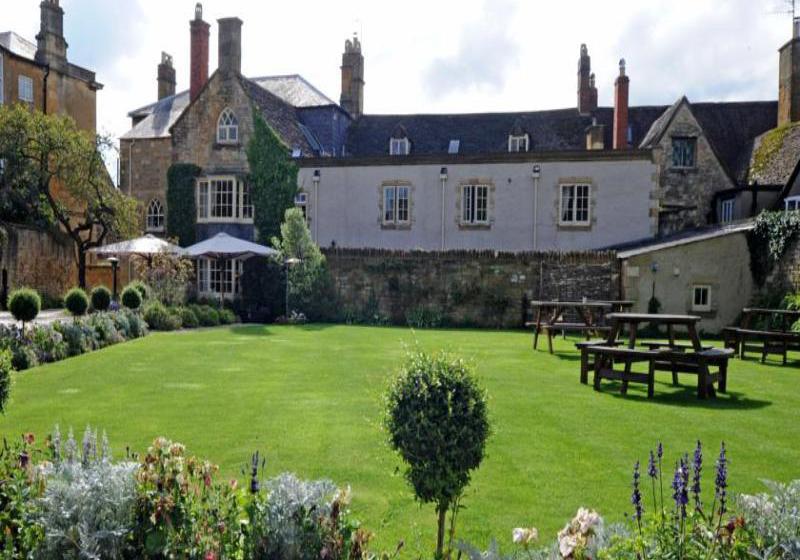 Отель The Kings