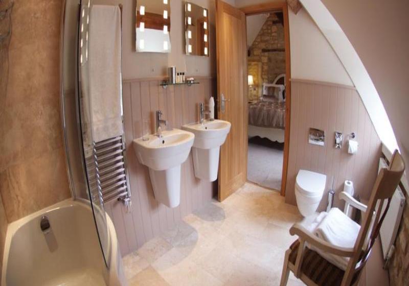 Отель The Kings