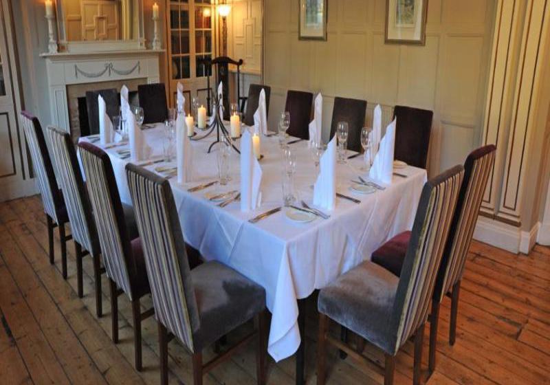 Отель The Kings