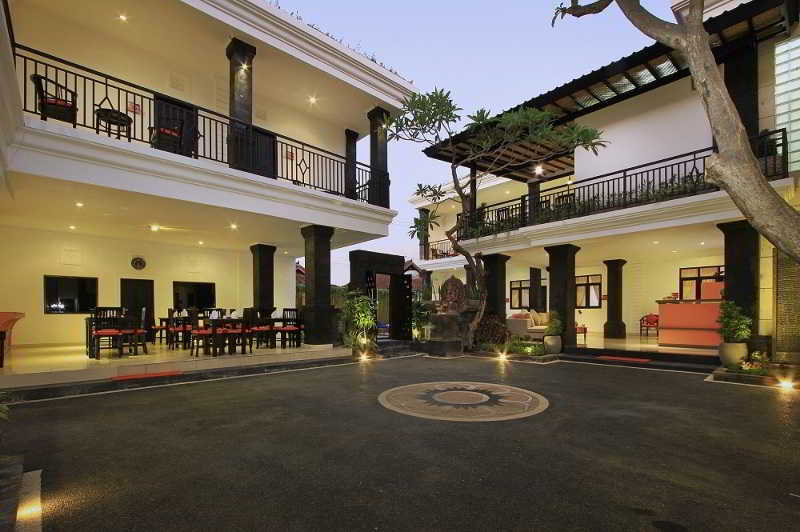 ホテル Kubu Anyar