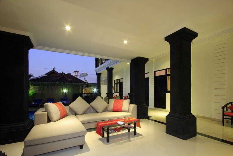 ホテル Kubu Anyar