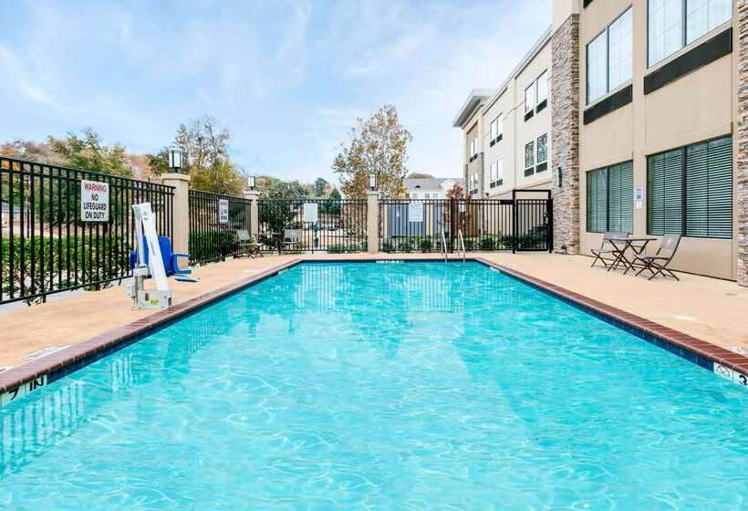هتل La Quinta By Wyndham Tyler   University Area