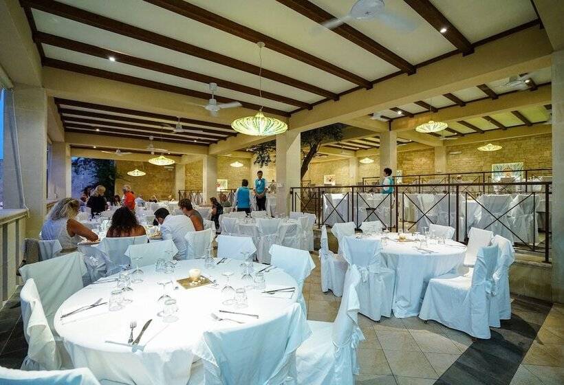 فندق Le Cale D'otranto Beach Resort