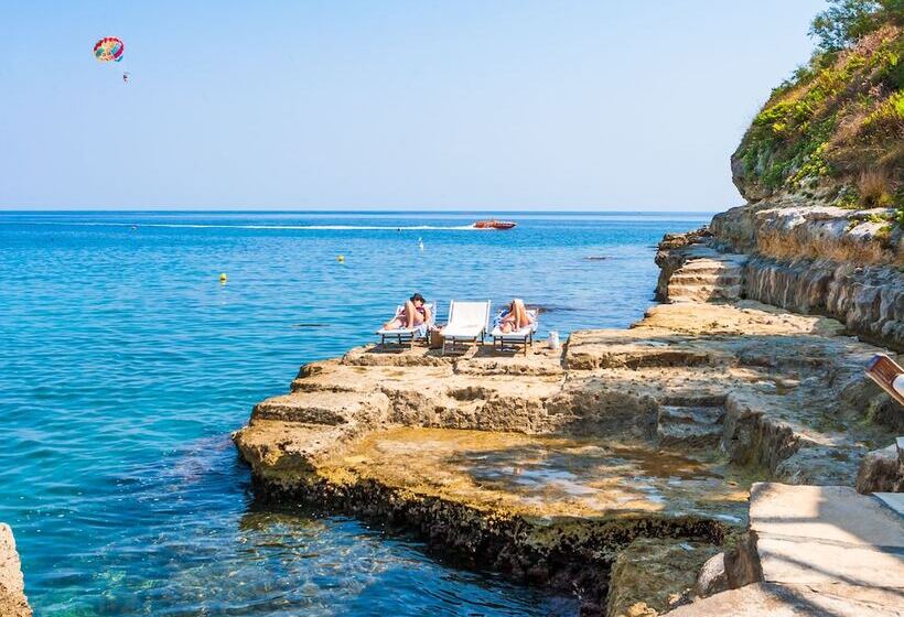 Отель Le Cale D'otranto Beach Resort