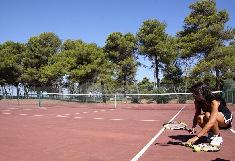 Отель Le Cale D'otranto Beach Resort