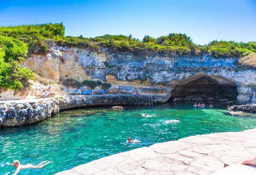 Отель Le Cale D'otranto Beach Resort