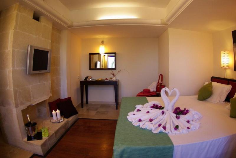 Отель Le Cale D'otranto Beach Resort