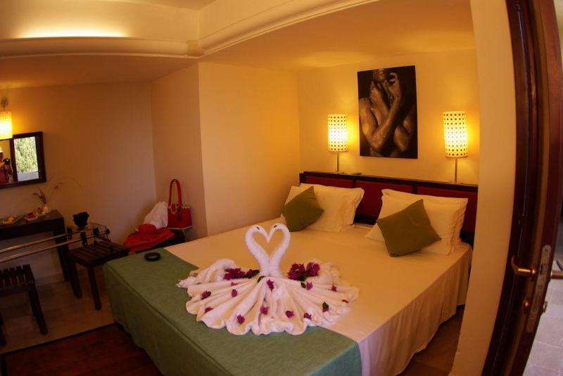 Отель Le Cale D'otranto Beach Resort