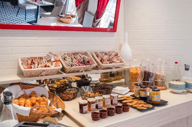 호텔 Logis Hôtel L Orée De Chartres   Barjouville