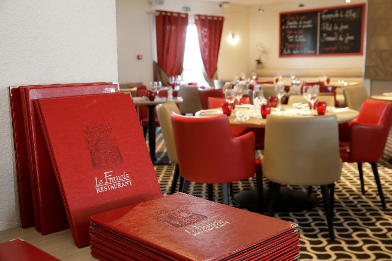 호텔 Logis Hôtel L Orée De Chartres   Barjouville