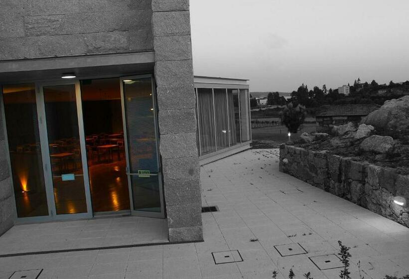 فندق Lousada Country