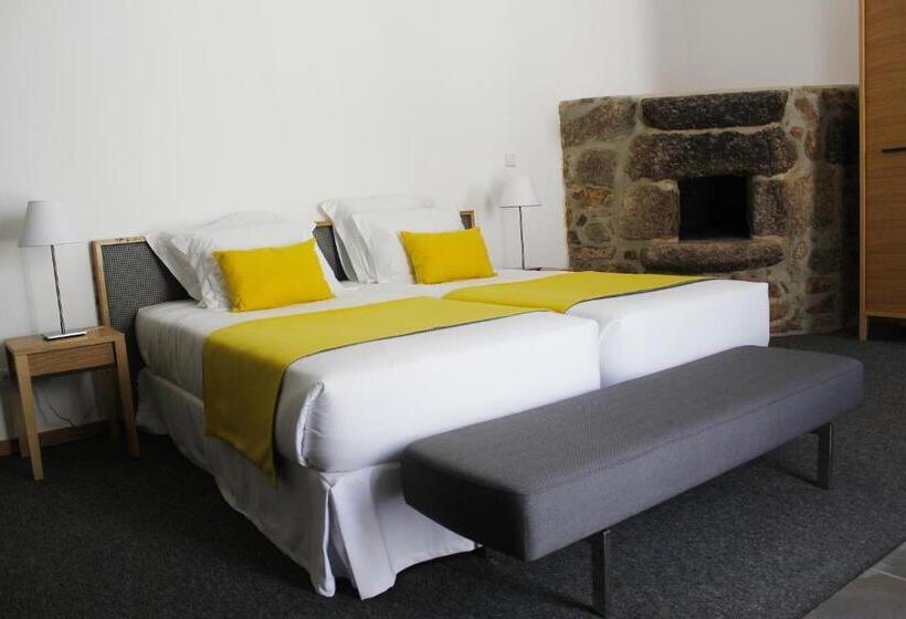 فندق Lousada Country