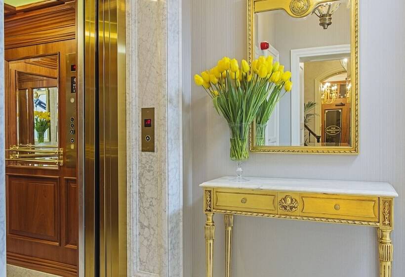 هتل Meroddi Bagdatliyan