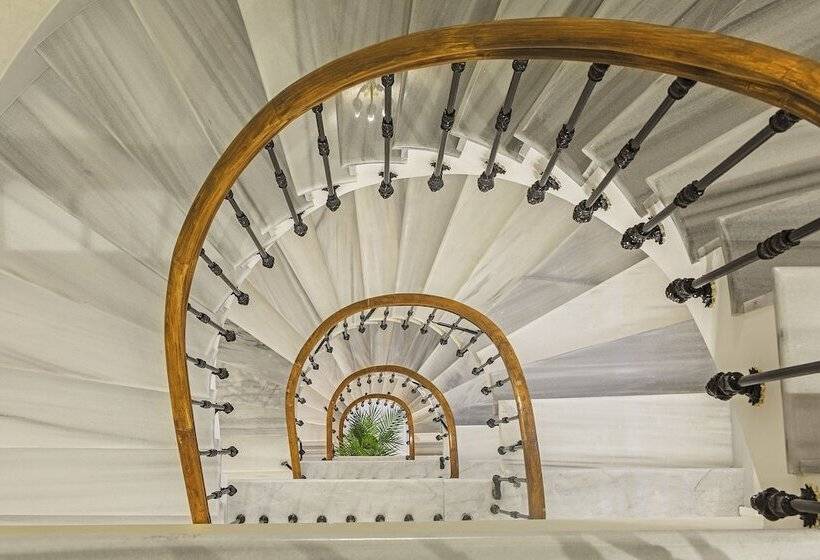 هتل Meroddi Bagdatliyan