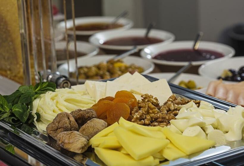 هتل Meroddi Bagdatliyan