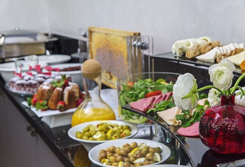 هتل Meroddi Bagdatliyan