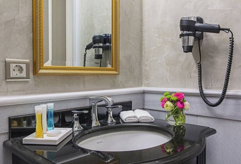 هتل Meroddi Bagdatliyan