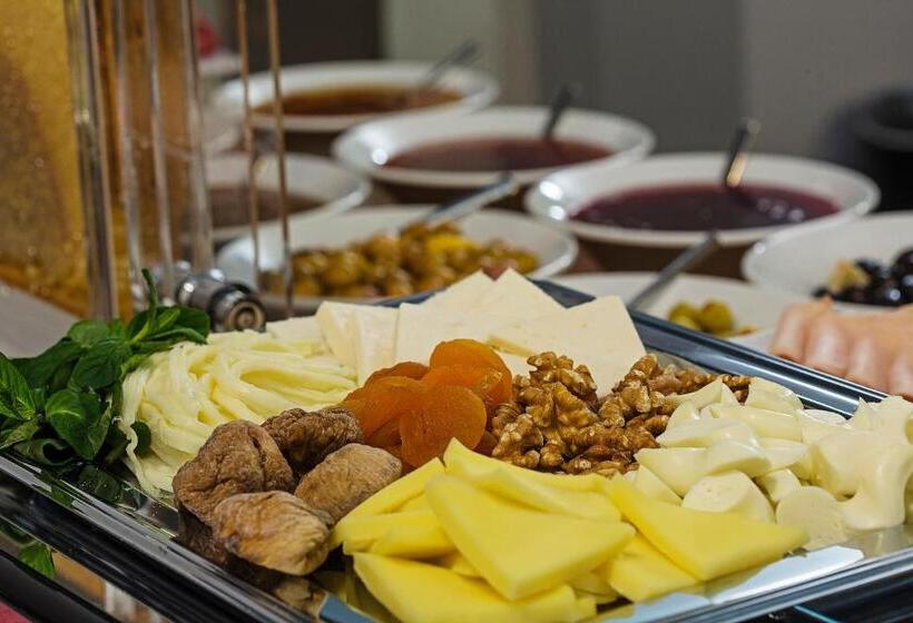 هتل Meroddi Bagdatliyan