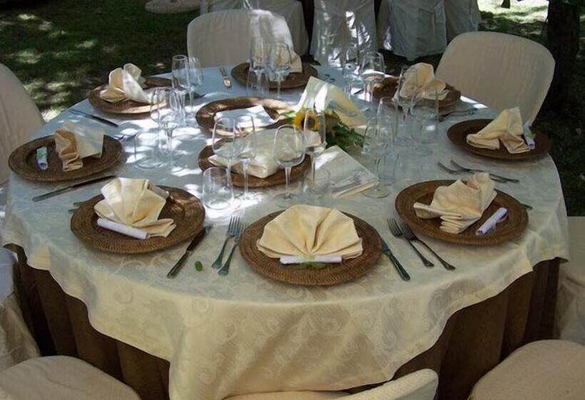 בית מלון כפרי Mirabeau