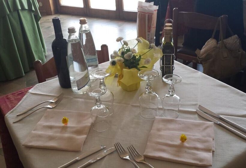 בית מלון כפרי Mirabeau