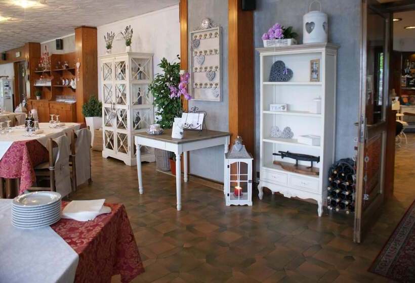 בית מלון כפרי Mirabeau