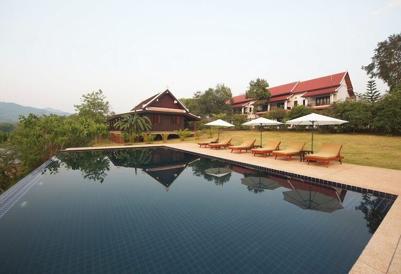 Nam Ou Riverside Hotel & Resort