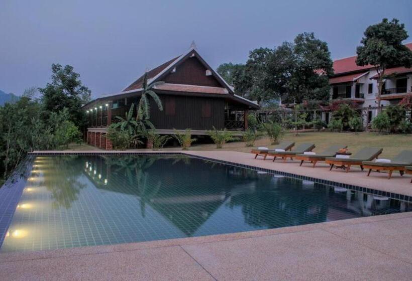 Nam Ou Riverside Hotel & Resort