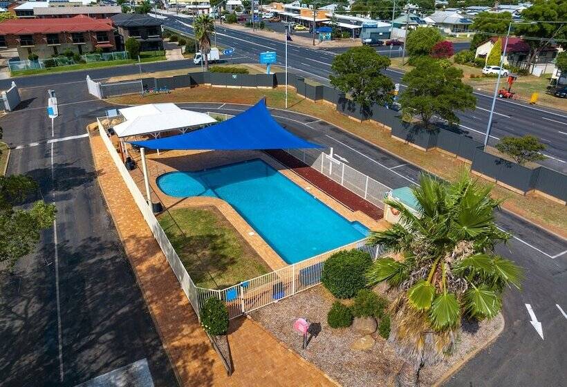 בית מלון כפרי Nrma Dubbo Holiday Park