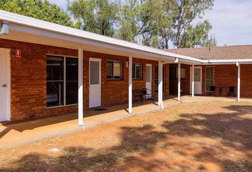 בית מלון כפרי Nrma Dubbo Holiday Park