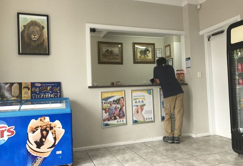 בית מלון כפרי Nrma Dubbo Holiday Park