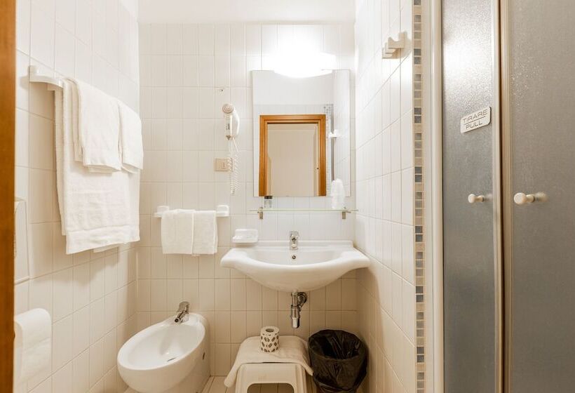 هتل Nuova Grosseto