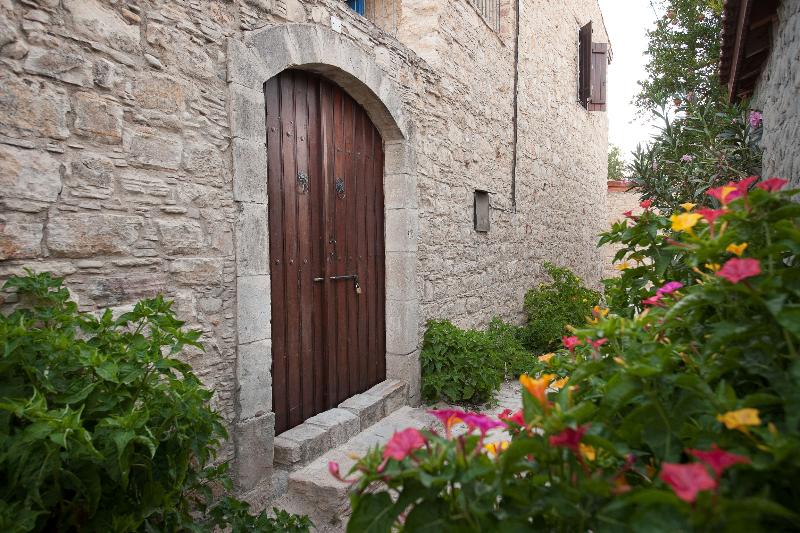 酒店 Oinoessa Traditional Boutique Guest Houses