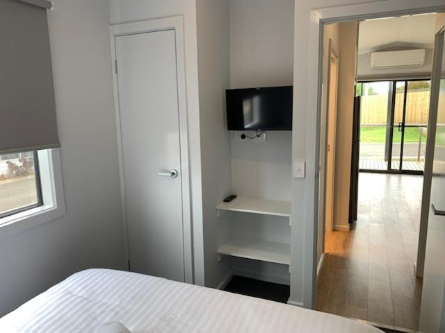 هتل Portland Holiday Village