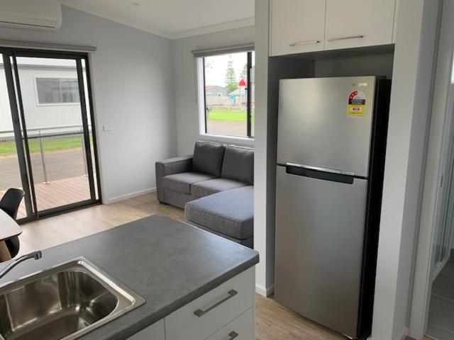 هتل Portland Holiday Village