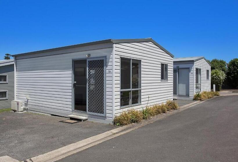 هتل Portland Holiday Village