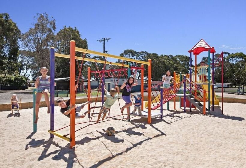 בית מלון כפרי Portland Tourist Park