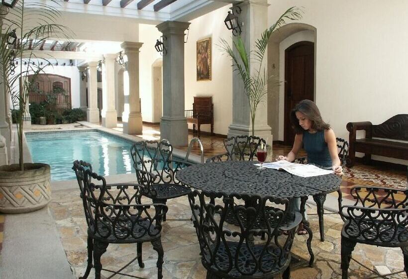 Отель La Gran Francia