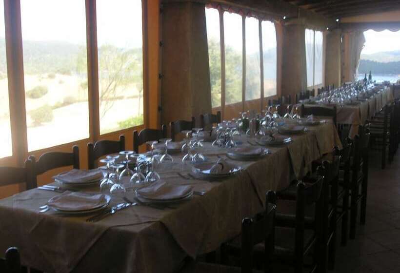 בית מלון כפרי Ristorante Funtana Abbas