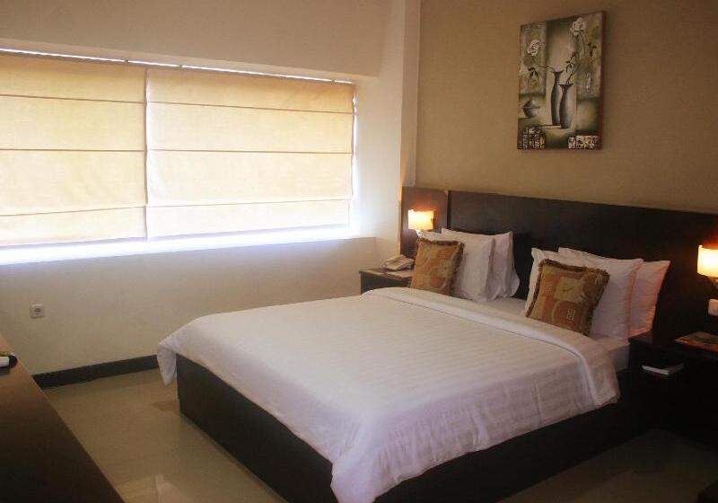 ホテル Royal Mamberamo