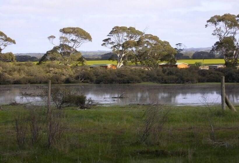 בית מלון כפרי Seal Bay Cottages