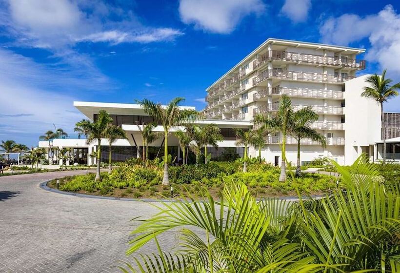 هتل Sonesta Ocean Point Resort  All Inclusive   Adults Only