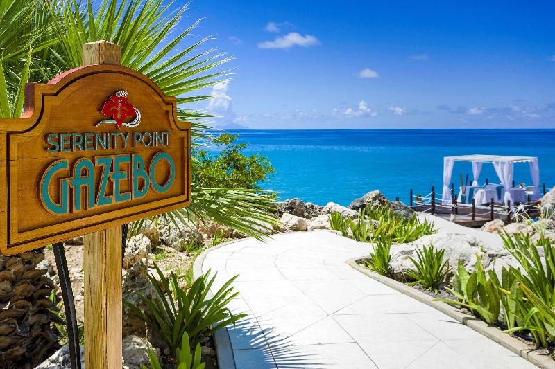 هتل Sonesta Ocean Point Resort  All Inclusive   Adults Only
