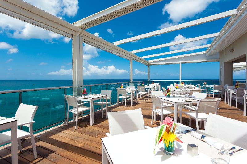 هتل Sonesta Ocean Point Resort  All Inclusive   Adults Only