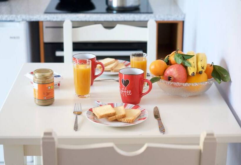 בית מלון כפרי Studios Vrionis Panoramic Sunset