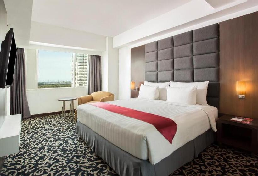 Отель Swissbelinn Kemayoran