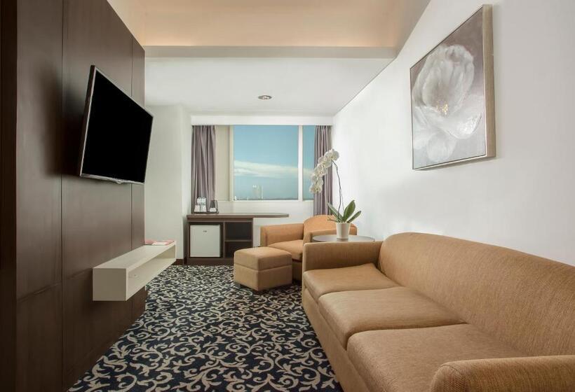 Отель Swissbelinn Kemayoran