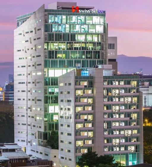 Отель Swissbelinn Kemayoran